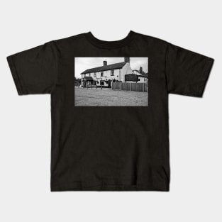 The Rising Sun public house, Coltishall Kids T-Shirt